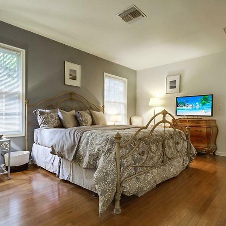 A Touch Of Cape Cod In West Hollywood Villa Лос Анджелис Екстериор снимка